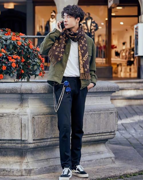 王一博,大长腿,街拍,穿搭时尚,韩剧男主