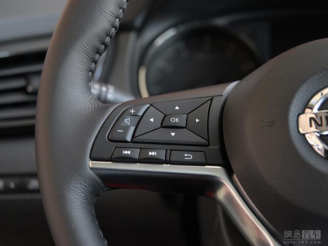 日产奇骏 2017款 2.5l cvt四驱至尊版(xl-navi)