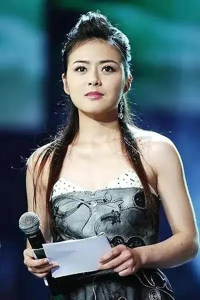 东方卫视美女主持人:陈辰