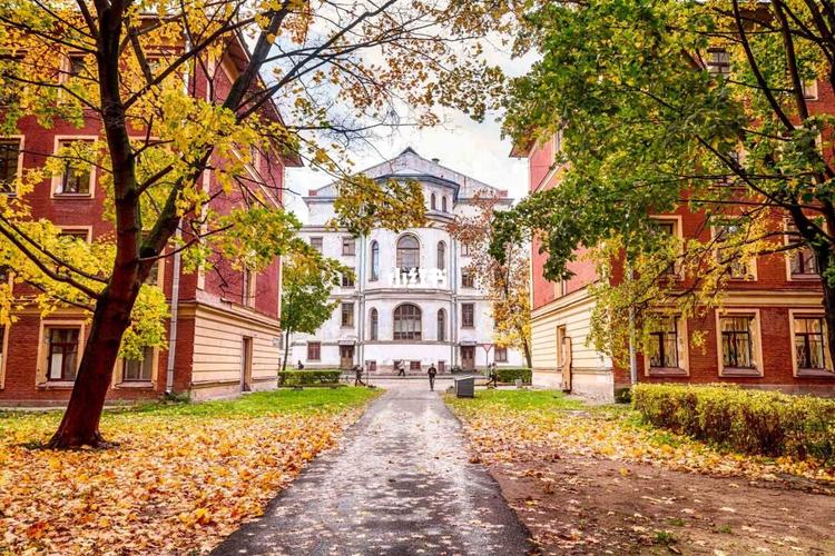 俄罗斯留学*圣彼得堡彼得大帝理工大学_春天去哪玩_教育_大学教育