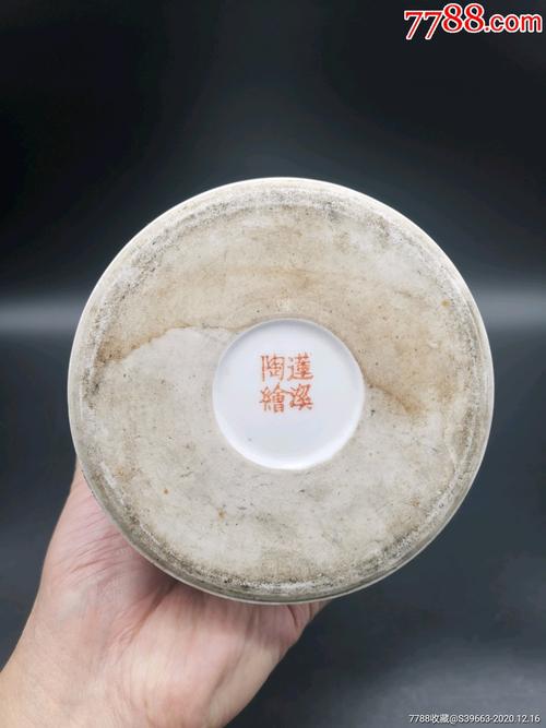民国名家肖莲溪绘青绿山水帽筒