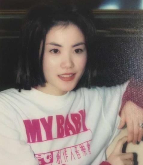 1998年的王菲怎么能叫18岁的谢霆锋不心动