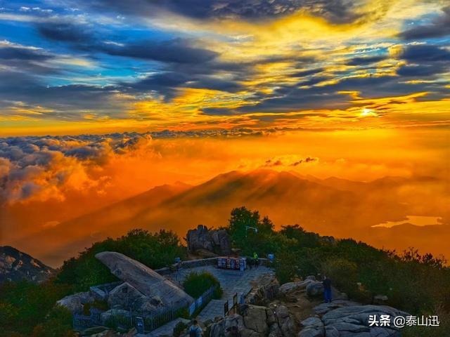泰山顶上游客躲进厕所过夜,没想到厕所是三星级标准