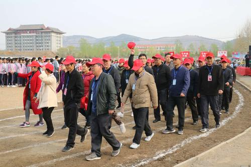 "追逐阳光,放飞梦想"――沂南县城关实验中学春季阳光