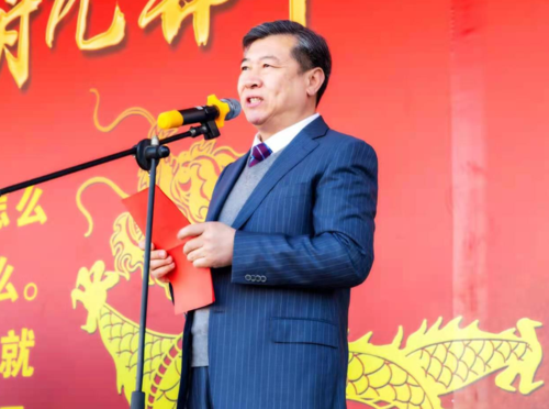 保定二中党总支书记,校长夏文杰强调,保定二中全校师生将以这次荣誉