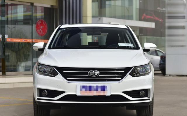 同是小型车开了吉利远景后,再开一汽骏派a50,这差距确实没想到