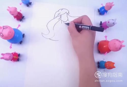 02我们从上到下来画,首先画美人鱼的漂亮的长头发轮廓!