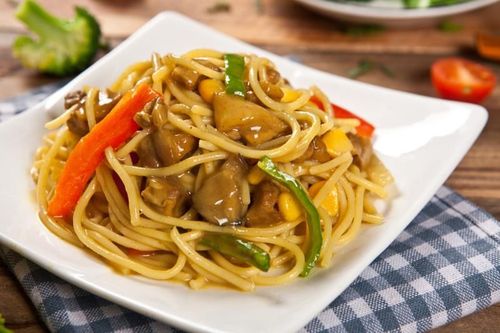 咖喱鸡肉意大利面