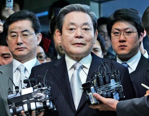 韩国最强财阀会长去世曾掌控韩国政府拿下朴槿惠输给文在寅