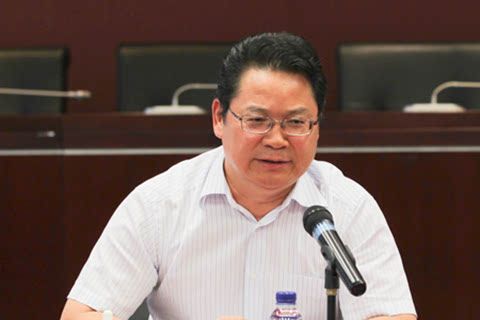 上周刚就严肃党内政治生活为中央政治局授课;近一年来中组部副职领导