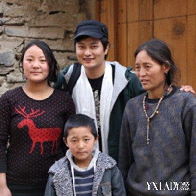 云飞和家人的照片曝光云飞个人资料介绍-知音