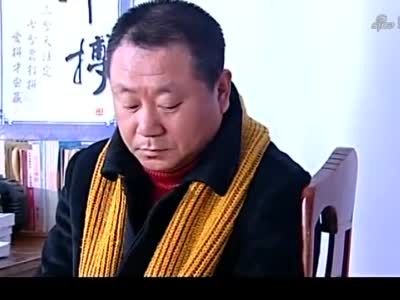 马大帅一直跟踪范德彪还拿出一张女人照片好心提醒他