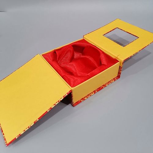 老凤祥收纳盒老凤祥和首饰盒戒指盒项链盒手镯盒吊坠盒收纳盒中间块