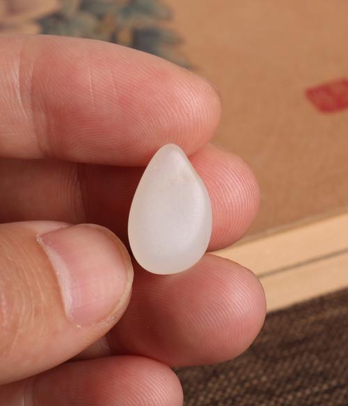 新疆和田玉羊脂白玉籽料原石吊坠天然脂白原籽无修玉石籽玉小玩籽