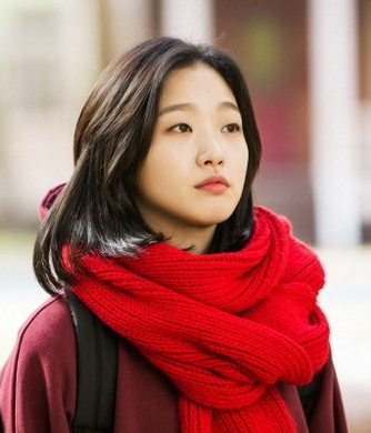 韩剧鬼怪女主恩卓同款发型介绍 鬼怪女主刘仁娜发型大盘点