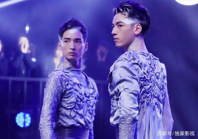 刘迦和李响是军艺舞蹈系的师兄弟,刘迦还因为和杨洋同级,两人一同被誉