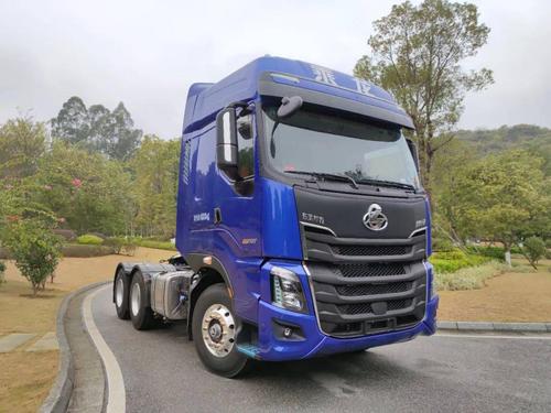 乘龙h7 580马力 蓝色