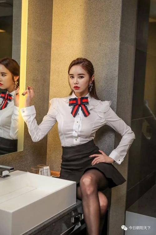 黑丝经典时尚制服小美女