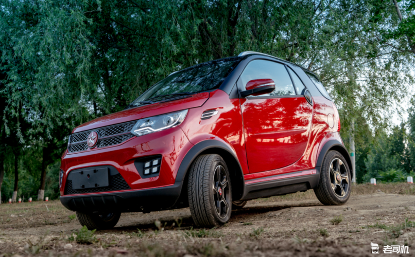 最适合占号的电动车:红星纯电动微型suv 闪闪x2售价4.98-6.38万