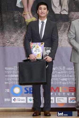 新闻中心    3月13日下午,韩国演员金贤珠,河希拉,金泰宇,申贤俊