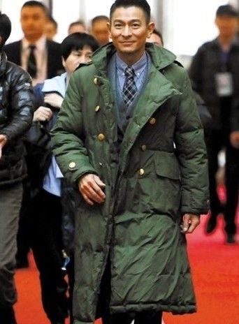 刘德华军大衣走红:范冰冰赵本山周冬雨都穿过