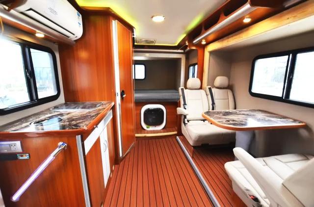 齐星房车进口依维柯new daily c3双拓展 c型房车