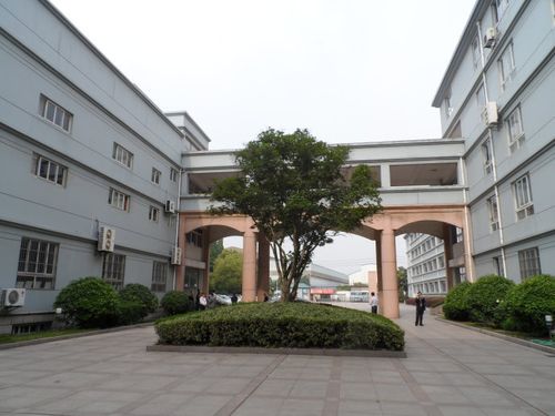 扬州教育学院附中校园一角