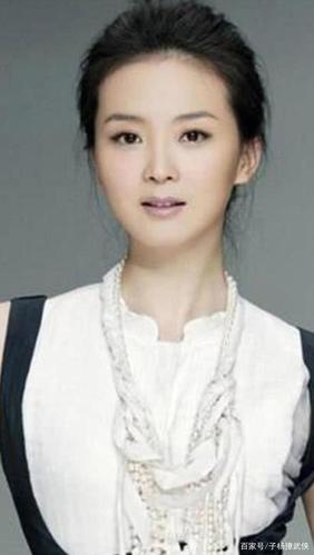 晴格格王艳时尚气质照,岁月不饶人,她不再年轻了