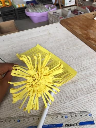 漂亮的彩纸菊花折叠步骤图创意diy花卉纸艺教程