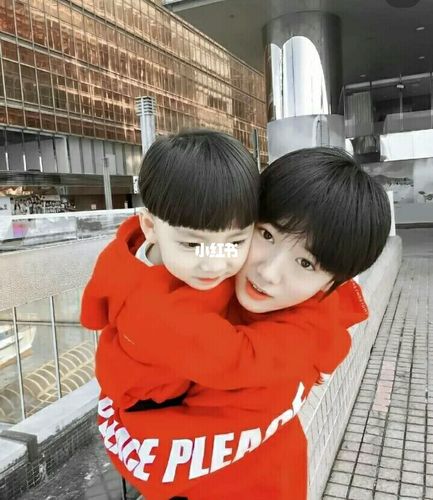 宋亚轩和宋季轩的稀有神图_宋亚轩_宋亚轩和宋季轩_娱乐_明星娱乐资讯