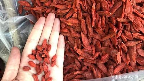 如何鉴别枸杞过硫磺呢?老师傅教你技巧,非常简单