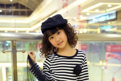 女童怎样烫头好看儿童短发烫发发型3