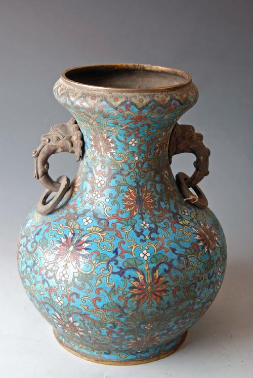 明掐丝珐琅兽耳瓶