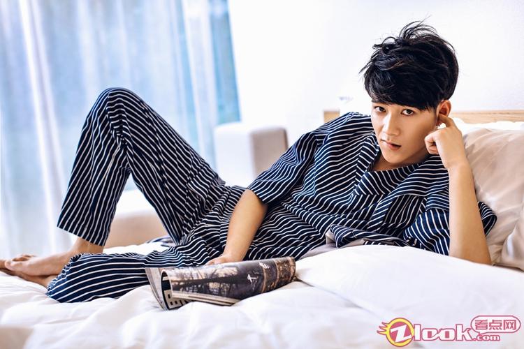 新晋小生杨廷东曝写真 "后宫暖男"撩妹力max