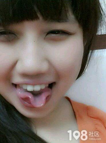 厉害了!东阳小美女可以让舌头像波浪一样排江倒海!