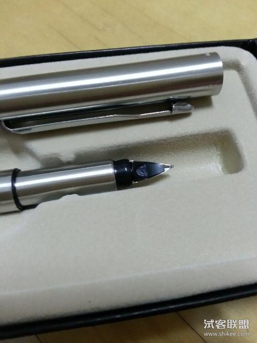 派克笔精典的笔帽,派克笔一贯的笔尖,很少