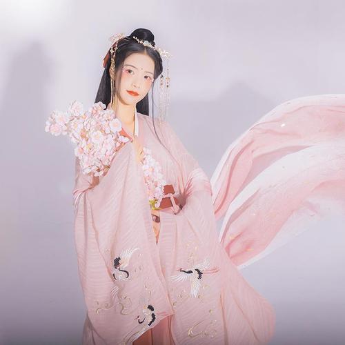 2021新款汉服原创汉服女装仙鹤刺绣交领襦裙大袖齐腰