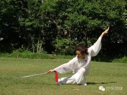 朱俊昌/单剑《一剪梅》的剑眼在哪里?
