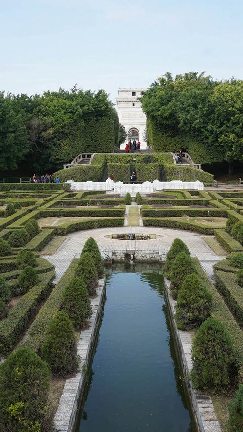 法国 巴黎 路易十四 凡尔赛宫 世界最大的规则式皇家园林