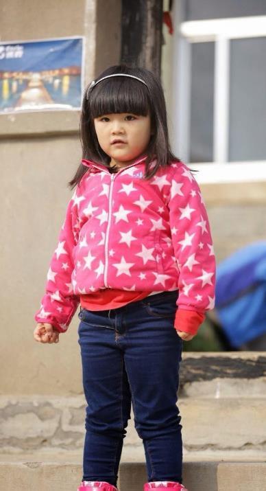 王诗龄"毁容式"长大,小时候乖巧可爱,如今体型壮硕不输爸爸