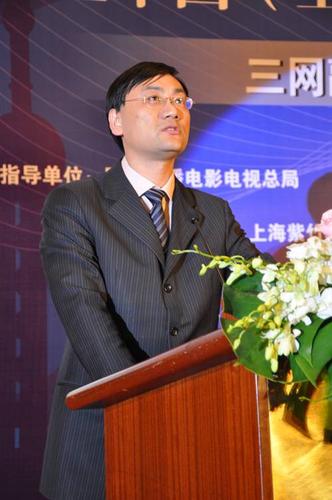上海广播电视台副台长张大钟
