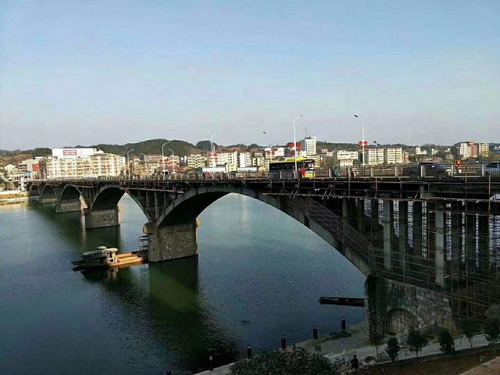 "新思维,新技术"预应力碳纤维板锚固系统应用 ---------新邵资江一桥