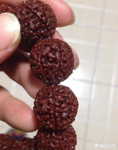 我的小金刚盘了两个月了有点发乌,没什么光泽,大神是出问题了?