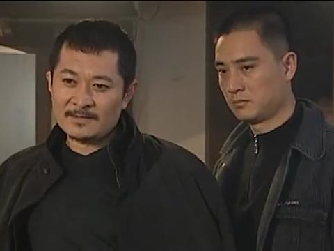 刚子为了兄弟,答应跟阿豪约架,阿豪直接约他到象牙山一决生死