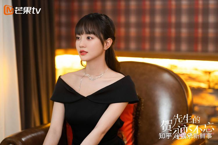 据悉,该剧以胡意旋饰演的儿童心理咨询师秦以悦与集团ceo贺乔宴先