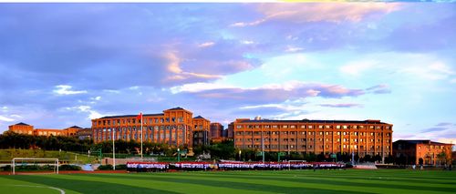 【带你看名校】云大附中呈贡校区:以优异成绩赢得社会