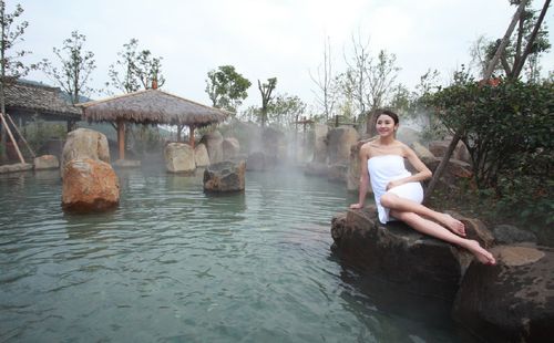 【10元度周末】【心动套餐】泡温泉,来中翔绍兴温泉城,入住温泉旁边