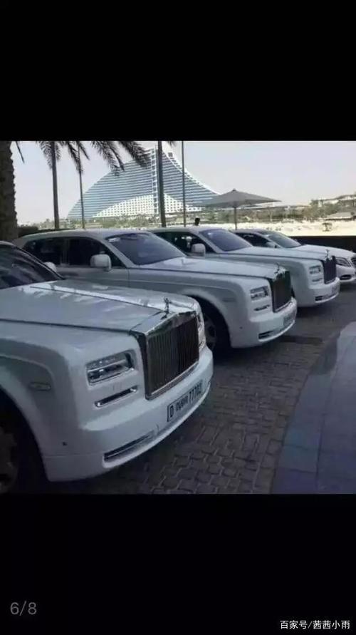 迪拜的街拍豪车照片,果然名不虚传的富庶之国.