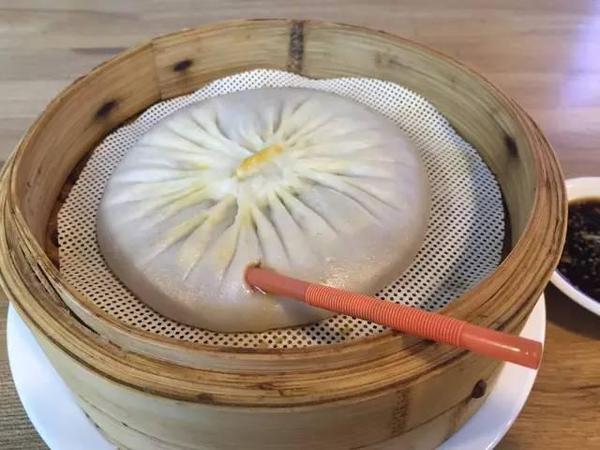 蟹黄汤包,名镇天下,个人觉得淮安的最正宗!