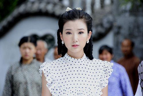 毛晓彤形象多变